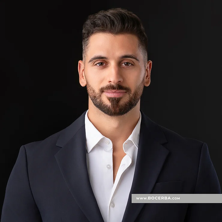 zdjecie-profilowe-na-strone-www-lekki-usmiech