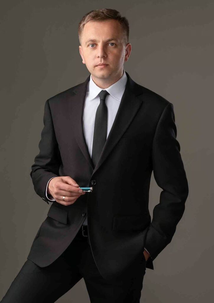 Portret managera na szarym tle – BoCerba Photography - Bożena Cerba, Kraków