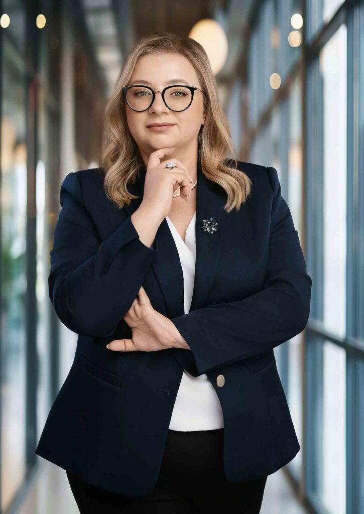 Zdjęcie przedsiębiorczyni w przestrzeni coworkingowej – BoCerba Photography - Bożena Cerba, Kraków